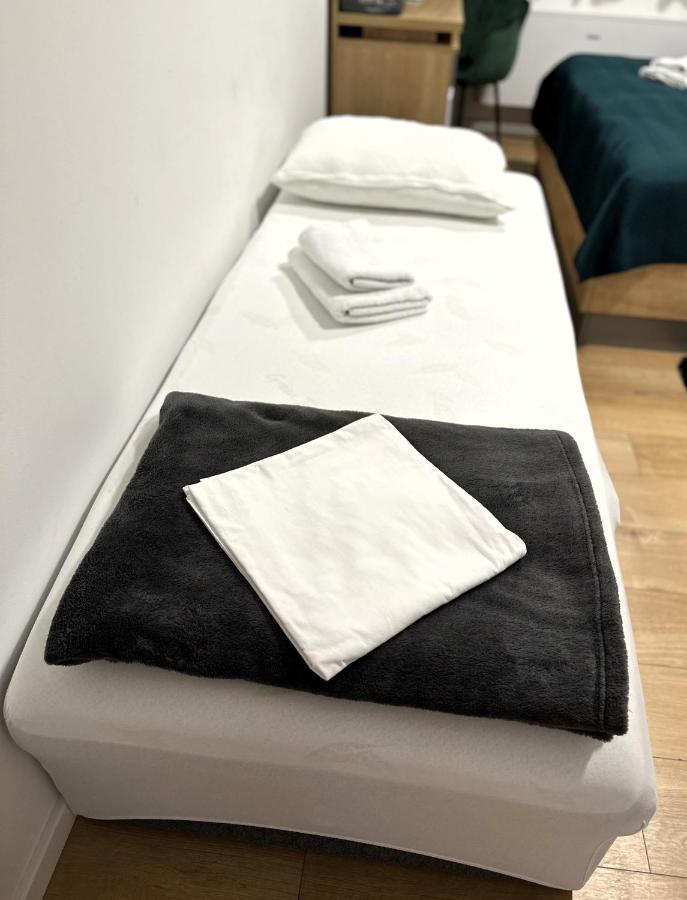 Rooms Slavonski Brod Exterior foto